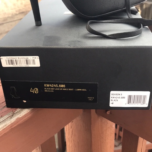 👑NEW👑 Yeezy knit boots sizes 40 NWB - Picture 4 of 7